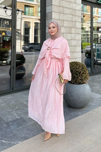 Üç Parçalı Tül Kumaş Gold Broş Detay Takım Pudra