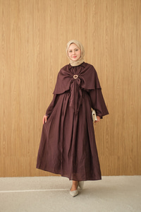 Üç Parçalı Tül Kumaş Gold Broş Detay Takım Mürdüm