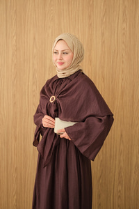 Üç Parçalı Tül Kumaş Gold Broş Detay Takım Mürdüm