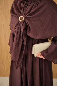 Üç Parçalı Tül Kumaş Gold Broş Detay Takım Mürdüm