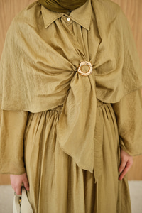 Üç Parçalı Tül Kumaş Gold Broş Detay Takım Yağ Yeşil