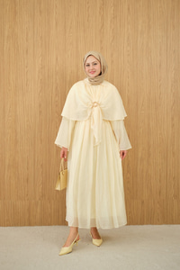 Üç Parçalı Tül Kumaş Gold Broş Detay Takım Sarı