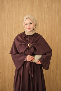 Üç Parçalı Tül Kumaş Gold Broş Detay Takım Mürdüm