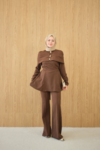 Üstü Çıkarılabilir Bolero Gold Düğme Detay Takım Kahverengi