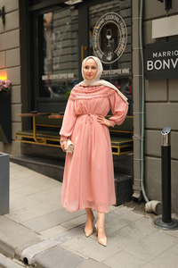 Üstü Lastikli Şifon Elbise Pudra