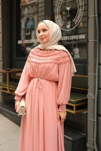 Üstü Lastikli Şifon Elbise Pudra