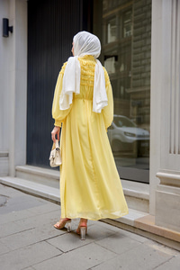 Üstü Lastikli Şifon Elbise Sarı