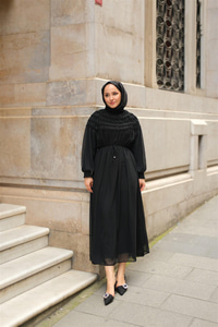 Üstü Lastikli Şifon Elbise Siyah