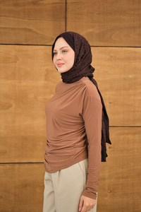 Uzun Kollu Büzgü Detay Bluz Camel