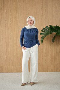 Uzun Kollu Büzgü Detay Bluz İndigo Mavi