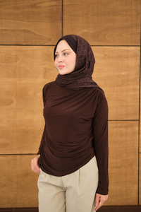 Uzun Kollu Büzgü Detay Bluz Kahverengi