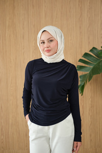 Uzun Kollu Büzgü Detay Bluz Lacivert