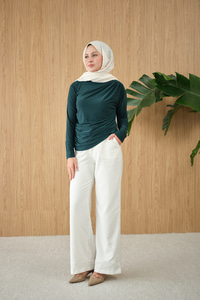 Uzun Kollu Büzgü Detay Bluz Zümrüt Yeşil