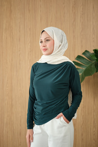 Uzun Kollu Büzgü Detay Bluz Zümrüt Yeşil