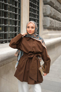 Uzun Kuşaklı Gömlek Kahverengi