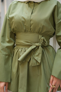 Uzun Kuşaklı Gömlek Koyu Yeşil