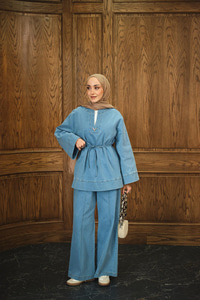 V Broş Detay Takım Açık Mavi