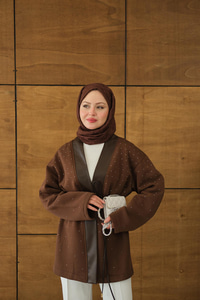 V Detay Deri Yaka Taşlı Ceket Kahverengi