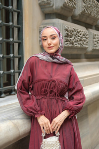 V Detay Tül Elbise Bordo