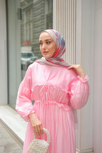 V Detay Tül Elbise Pembe