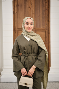 V Yaka Çıtçıtlı Tek Cep Detay Bel Bağlamalı Pike Takım Haki Yeşil