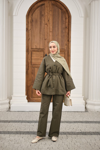 V Yaka Çıtçıtlı Tek Cep Detay Bel Bağlamalı Pike Takım Haki Yeşil