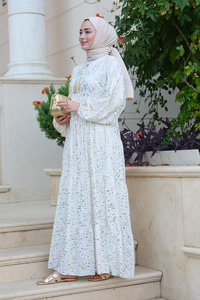 Varakalı Püsküllü Elbise Beyaz