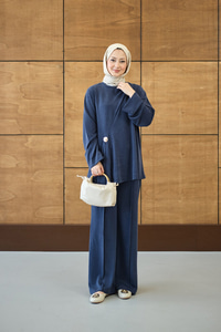 Yaka Bağlama Detay Tokalı Bisiklet Yaka Takım Lacivert