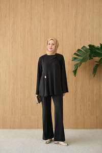 Yaka Bağlama Detay Tokalı Bisiklet Yaka Takım Siyah