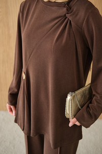 Yaka Bağlama Detay Tokalı Bisiklet Yaka Takım Kahverengi