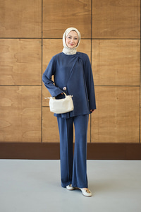 Yaka Bağlama Detay Tokalı Bisiklet Yaka Takım Lacivert