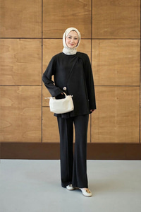 Yaka Bağlama Detay Tokalı Bisiklet Yaka Takım Siyah