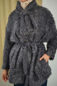 Yaka Bağlamalı Peluş Hırka Füme