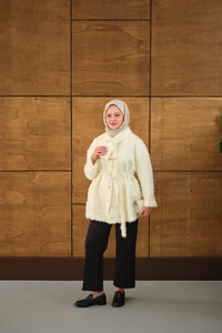 Yaka Bağlamalı Peluş Hırka Krem