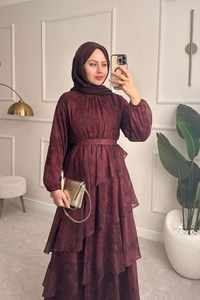 Yaka Büzgülü Bel Bağlamalı Kat Kat Şifon Elbise Bordo