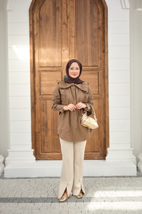 Yaka Büzgülü Bel Bağlamalı Poplin Gömlek Kahverengi