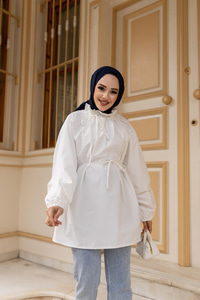 Yaka Büzgülü Bel Bağlamalı Tunik Beyaz