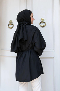 Yaka Büzgülü Bel Bağlamalı Tunik Siyah