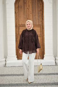 Yaka Büzgülü Gömlek Kahverengi