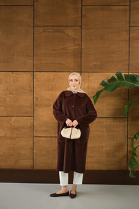 Yaka Detay Peluş Kaban Kahverengi