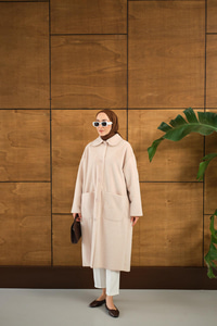 Yaka Detay Peluş Kaban Krem