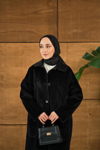 Yaka Detay Peluş Kaban Siyah