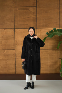 Yaka Detay Peluş Kaban Siyah