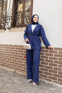 Yaka Detaylı Kuşaklı İkili Takım Lacivert