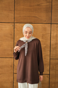 Yaka Fularlı Tunik Kahverengi