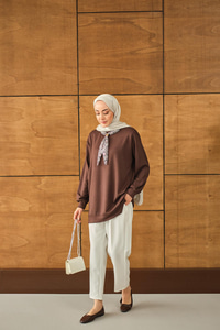 Yaka Fularlı Tunik Kahverengi