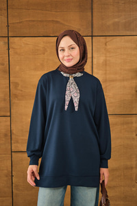 Yaka Fularlı Tunik Lacivert