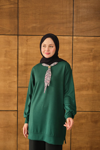 Yaka Fularlı Tunik Zümrüt Yeşil