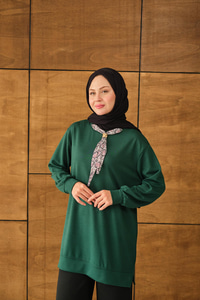 Yaka Fularlı Tunik Zümrüt Yeşil