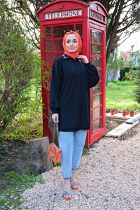 YAKA INCILI TUNIK SIYAH